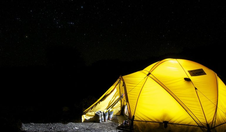 Réserver un hébergement dans un camping proche de la mer