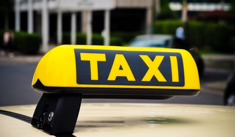 Pourquoi choisir un taxi à Lille pour vos déplacements ?